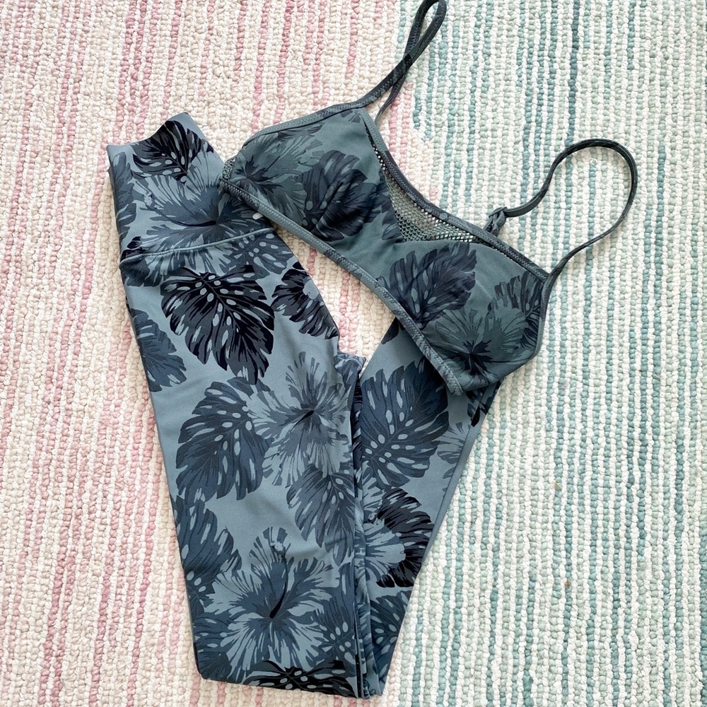Sports bra and leggings bundle!